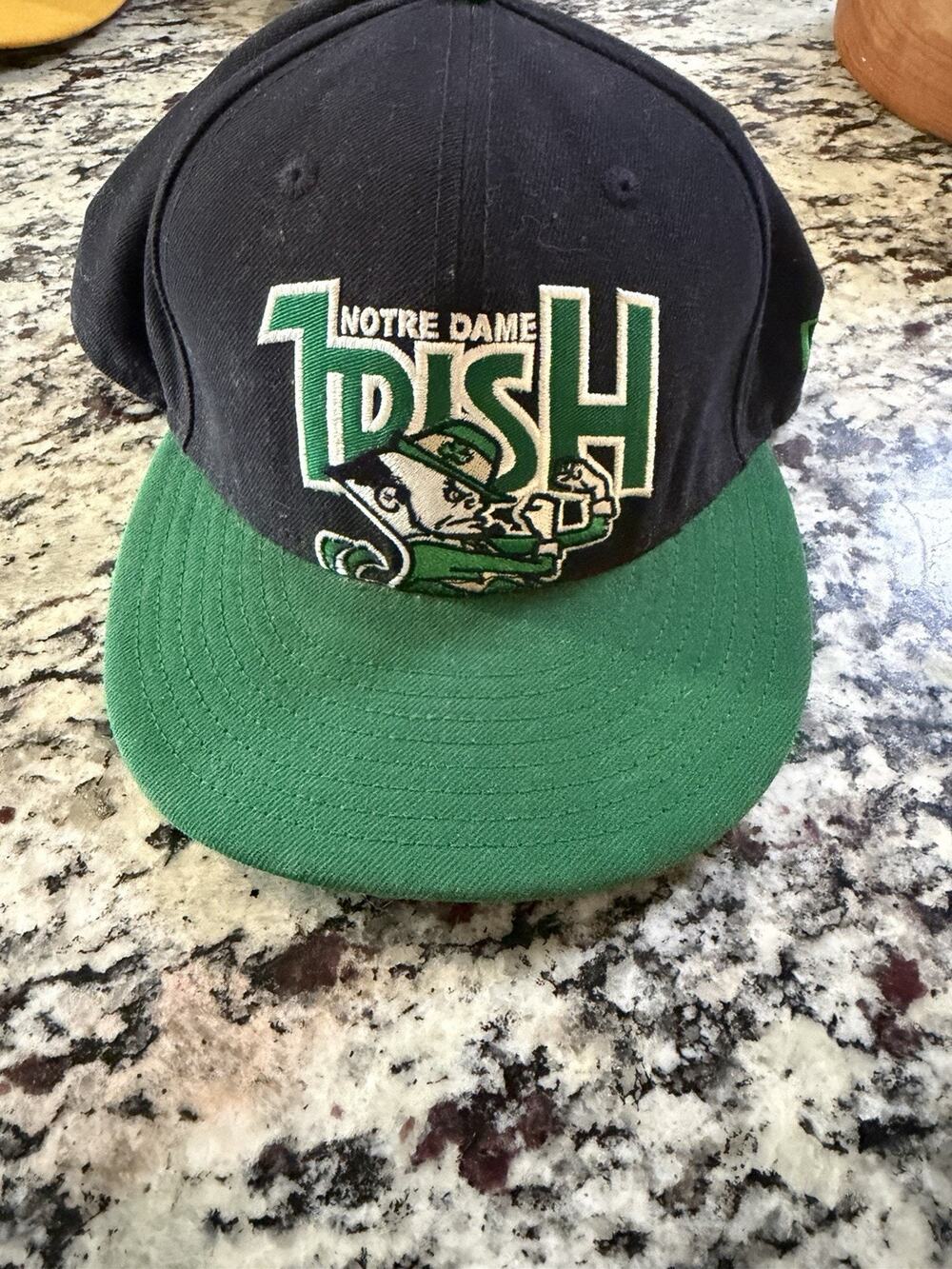 Notre Dame Irish w Leprechan Hat Cap Navy Green Bill NEW ERA 59FIFTY Size 7 5/8